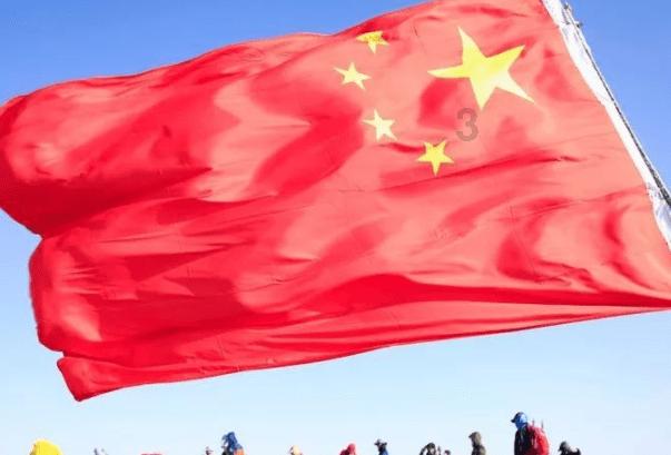 春联送进村 蔗农乐开怀